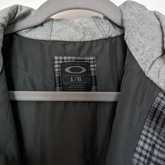 Oakley Plaid Button up Jacket - Picture 2 of 4